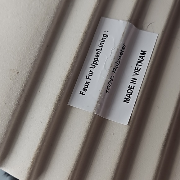 Koolaburra by UGG Women's Sz 8 Faux-Fur Black and White Slide Open Toe Sandals - Picture 10 of 10